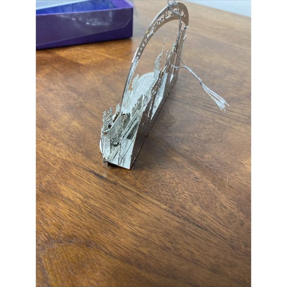 Vintage Two-Hands New York City Skyline Christmas Ornament twin Towers 2001 New - Picture 6 of 10